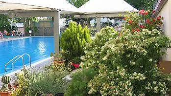 Sport & Residenza מלון דירות צ'סנטיקו