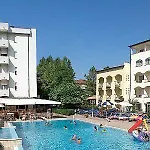Sport & Residenza アパートホテル 4*