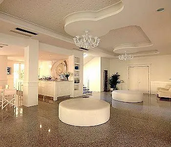 شقة فندقية Sport & Residenza تْشيزيناتيكو